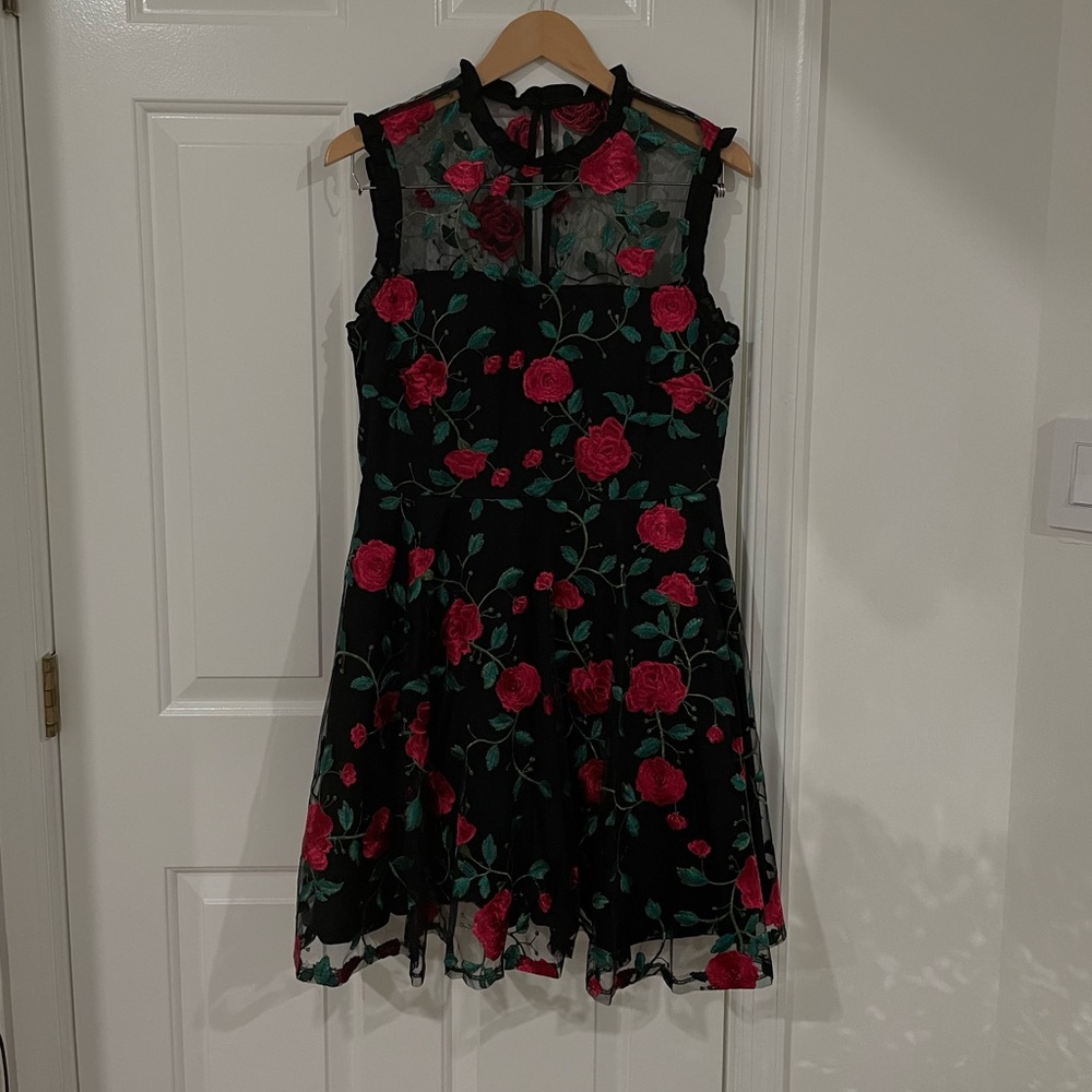 City Studio Black Rose and Leaves Junior Dress